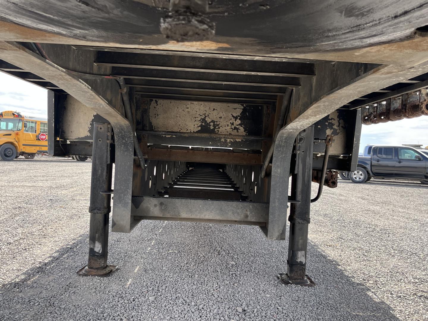 ./imagenes/INVOICE/2019/18090/STEP DECK TRANSCRAFT DTL-3000 (26).JPG